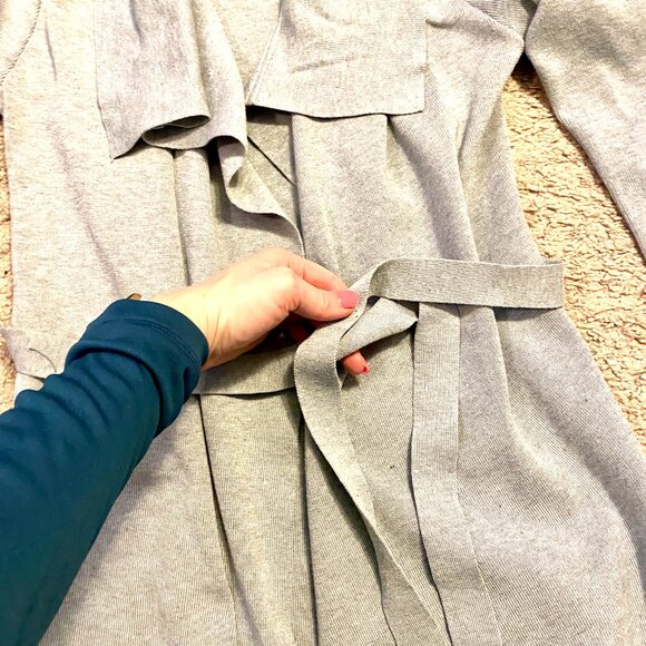 Simplee Women's Cardigan, grey, heavy knit, tie closure, barely worn - Picture 5 of 6